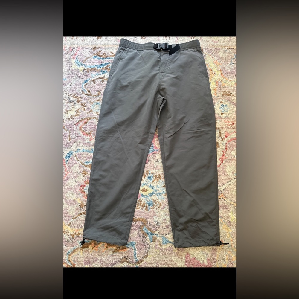 Dior Gray Chinos Sleek Design